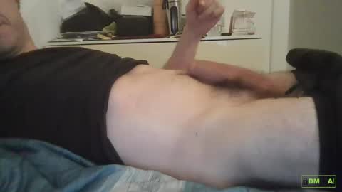 Snapshot of elmoro101 chatting on 6, 5, 2026 elmoro101 online show from 6, 5, 2026