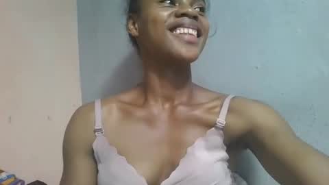 Snapshot of elodie228680 chatting on 2, 5, 2026 elodie228680 online show from 2, 5, 2026