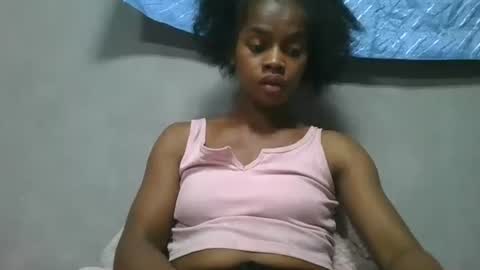 Snapshot of elodie228680 chatting on 12, 5, 2026 elodie228680 online show from 12, 5, 2026