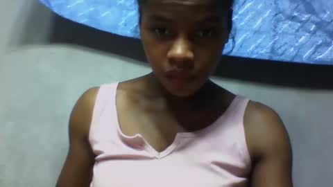 Snapshot of elodie228680 chatting on 18, 5, 2026 elodie228680 online show from 18, 5, 2026