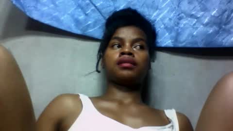 Snapshot of elodie228680 chatting on 24, 5, 2026 elodie228680 online show from 24, 5, 2026