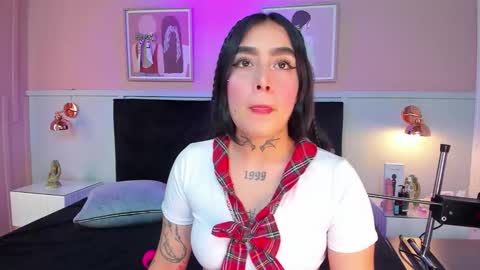 Snapshot of elodie_walker chatting on 10, 9, 2025 Elodie online show from 10, 9, 2025
