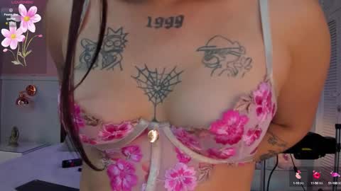 Snapshot of elodie_walker chatting on 21, 9, 2025 Elodie online show from 21, 9, 2025