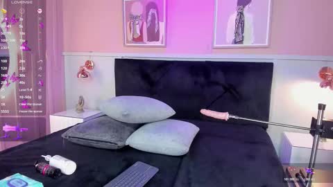 Elodie  online show from 29, 10, 2025