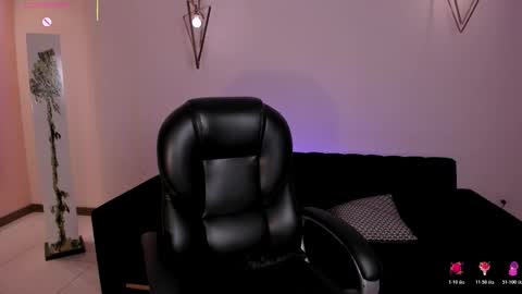 ELOISA OLIVERO online show from 25, 11, 2025