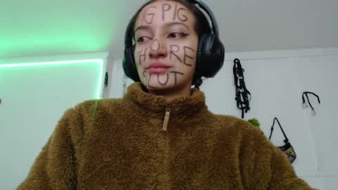 Chelsea  Please help me to reach 100 thumbs up online show from 30, 1, 2025