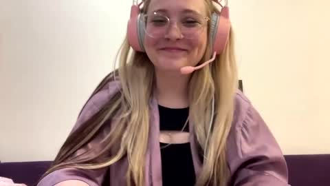 Snapshot of eloisedenkins chatting on 1, 5, 2026 Katie online show from 1, 5, 2026