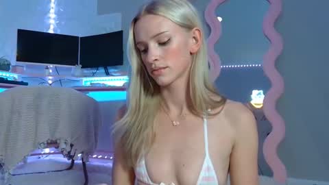 Snapshot of elsa_may chatting on 15, 1, 2026 elsa_may online show from 15, 1, 2026