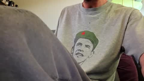 Snapshot of eltonyoo chatting on 23, 4, 2026 eltonyoo online show from 23, 4, 2026