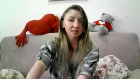 Snapshot of elvinasweet chatting on 19, 9, 2025 ElvinaSweet online show from 19, 9, 2025