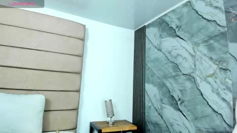 Snapshot of ely_brown chatting on 12, 4, 2026 ely brown online show from 12, 4, 2026