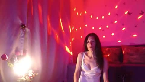 Elisa online show from 8, 7, 2026