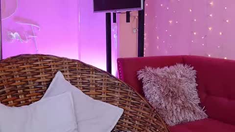 Snapshot of elysia_carter chatting on 2, 12, 2025 Elysia online show from 2, 12, 2025