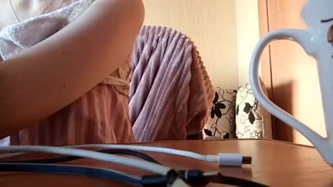 Snapshot of elza_com chatting on 1, 12, 2025 Elza Kom online show from 1, 12, 2025