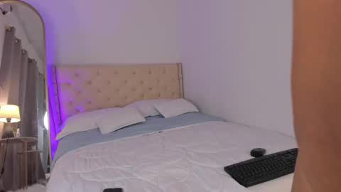 Snapshot of elza_fuentes01 chatting on 26, 3, 2026 Michelle online show from 26, 3, 2026