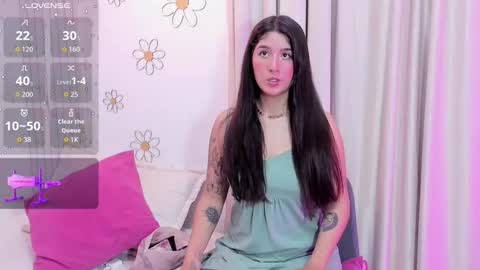 Snapshot of em_aa1 chatting on 18, 3, 2026 A N D R E A online show from 18, 3, 2026