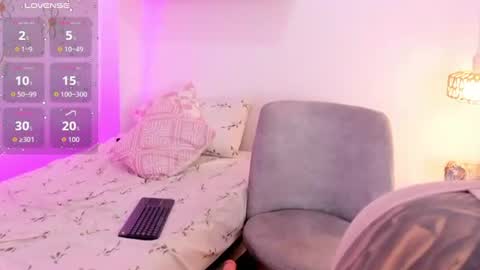 Snapshot of em_aa1 chatting on 19, 7, 2026 A N D R E A online show from 19, 7, 2026