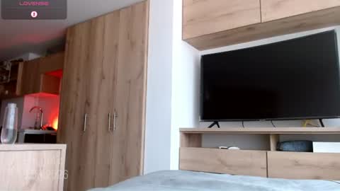 Emilia  online show from 19, 6, 2026