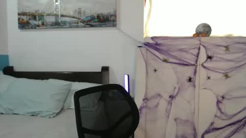 Snapshot of ema_gray8 chatting on 20, 10, 2025 Salome online show from 20, 10, 2025