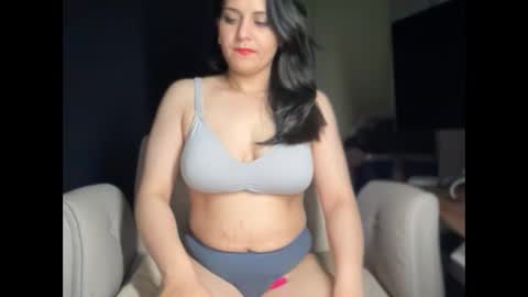 Ema Love online show from 12, 9, 2025