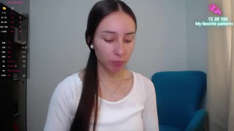 Snapshot of emaa_martins chatting on 22, 12, 2025 Emaa online show from 22, 12, 2025