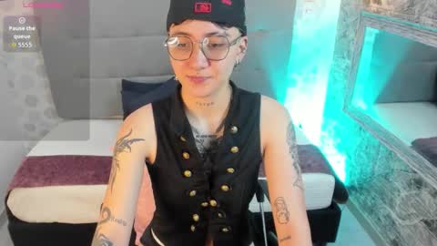 Snapshot of emahills__axelrose chatting on 20, 10, 2025 emahills__axelrose online show from 20, 10, 2025