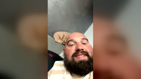 Snapshot of emanuel_berta chatting on 21, 4, 2026 emanuel_berta online show from 21, 4, 2026