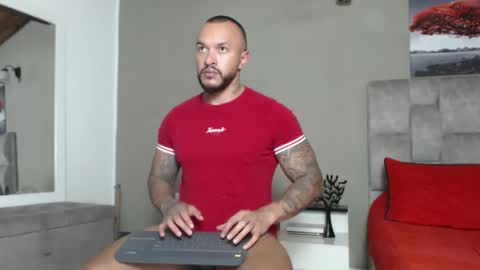 Snapshot of emanuelspencer chatting on 7, 4, 2026 emanuelspencer online show from 7, 4, 2026