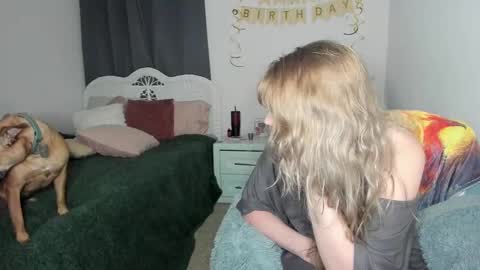 Snapshot of emberpheonixxx chatting on 25, 2, 2025 Ember Pheonixxx online show from 25, 2, 2025