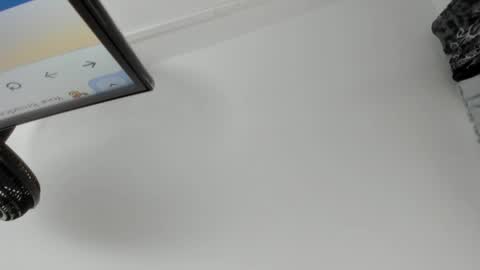 Snapshot of emelie_ch_ chatting on 2, 12, 2024 Emily online show from 2, 12, 2024