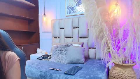 Snapshot of emelie_ch_ chatting on 23, 1, 2025 Emily online show from 23, 1, 2025