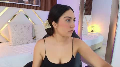 Snapshot of emelie_ch_ chatting on 11, 3, 2026 Emily online show from 11, 3, 2026