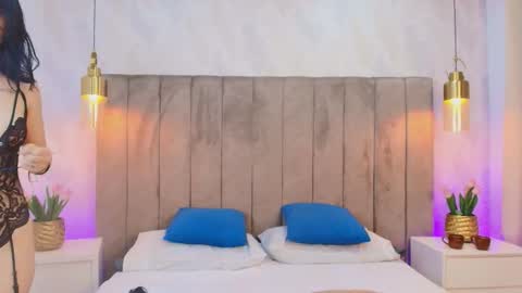 Emely  Antony online show from 25, 11, 2025