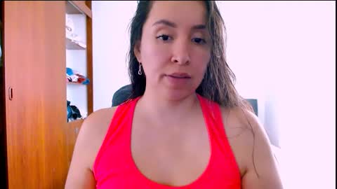 Snapshot of emely_sexx chatting on 5, 1, 2026 emely_sexx online show from 5, 1, 2026