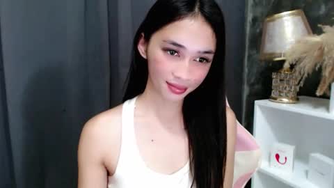 Snapshot of emelyn_fuckdoll chatting on 22, 3, 2026 Scarlett online show from 22, 3, 2026
