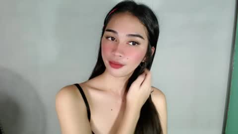 Snapshot of emelyn_fuckdoll chatting on 9, 8, 2026 Scarlett online show from 9, 8, 2026