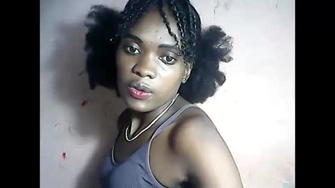 Snapshot of emerence9794 chatting on 26, 3, 2026 Emerence9794 online show from 26, 3, 2026