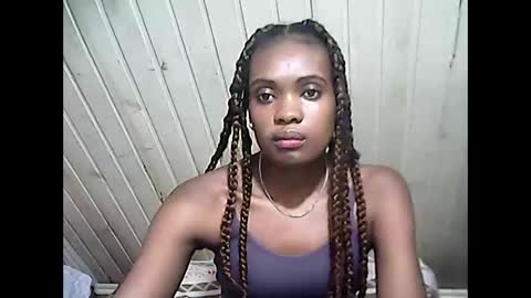 Snapshot of emerence9794 chatting on 16, 4, 2026 Emerence9794 online show from 16, 4, 2026