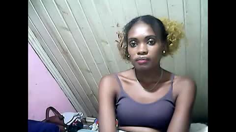 Snapshot of emerence9794 chatting on 24, 4, 2026 Emerence9794 online show from 24, 4, 2026