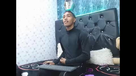 Snapshot of emersson_sex18 chatting on 13, 1, 2026 emersson_sex18 online show from 13, 1, 2026