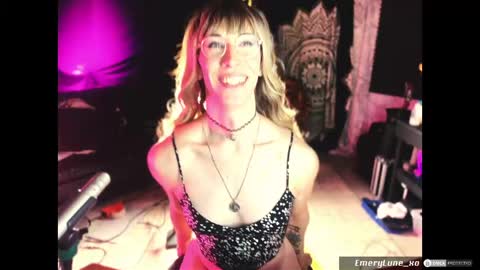 Emery Lune online show from 20, 5, 2026