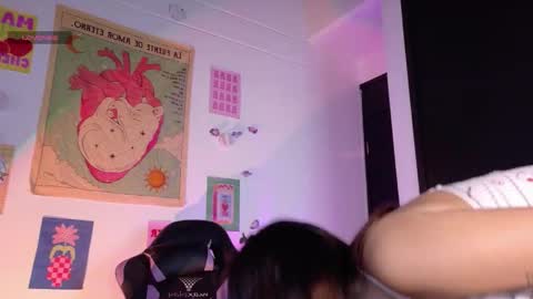 Snapshot of emicute_ chatting on 28, 3, 2026 online show from 28, 3, 2026