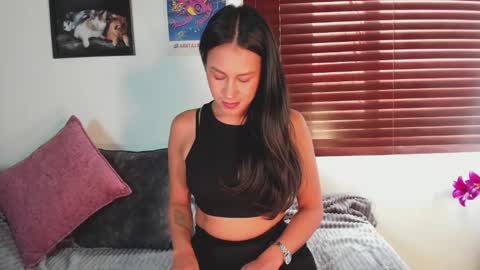 Snapshot of emigomez_ chatting on 17, 2, 2026 Emilia Gomez online show from 17, 2, 2026