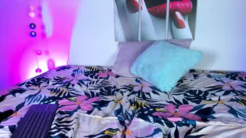 Snapshot of emiili_clark chatting on 28, 3, 2026 emiili_clark online show from 28, 3, 2026
