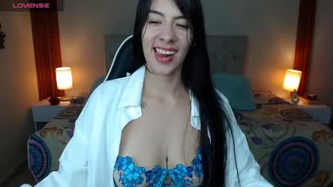 Snapshot of emiily_skinny chatting on 21, 4, 2026 emiily_skinny online show from 21, 4, 2026