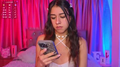 Snapshot of emiiscoot_1 chatting on 18, 3, 2026 Emily online show from 18, 3, 2026