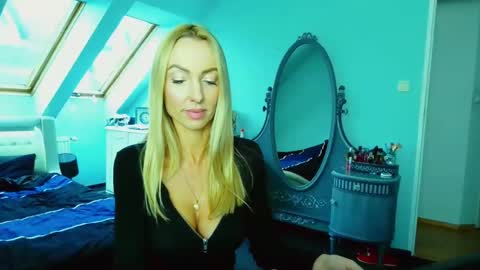 Emila online show from 23, 1, 2025