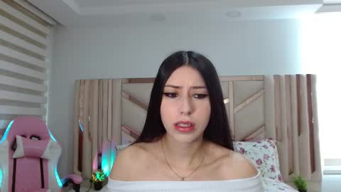 Snapshot of emilee_star chatting on 14, 3, 2026 Emilee online show from 14, 3, 2026