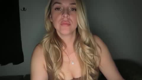 Snapshot of emilelovesyou chatting on 17, 1, 2026 emilelovesyou online show from 17, 1, 2026