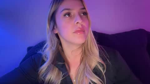 Snapshot of emilelovesyou chatting on 15, 2, 2026 emilelovesyou online show from 15, 2, 2026